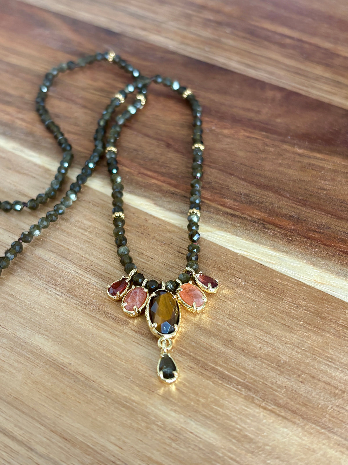Collier Nora