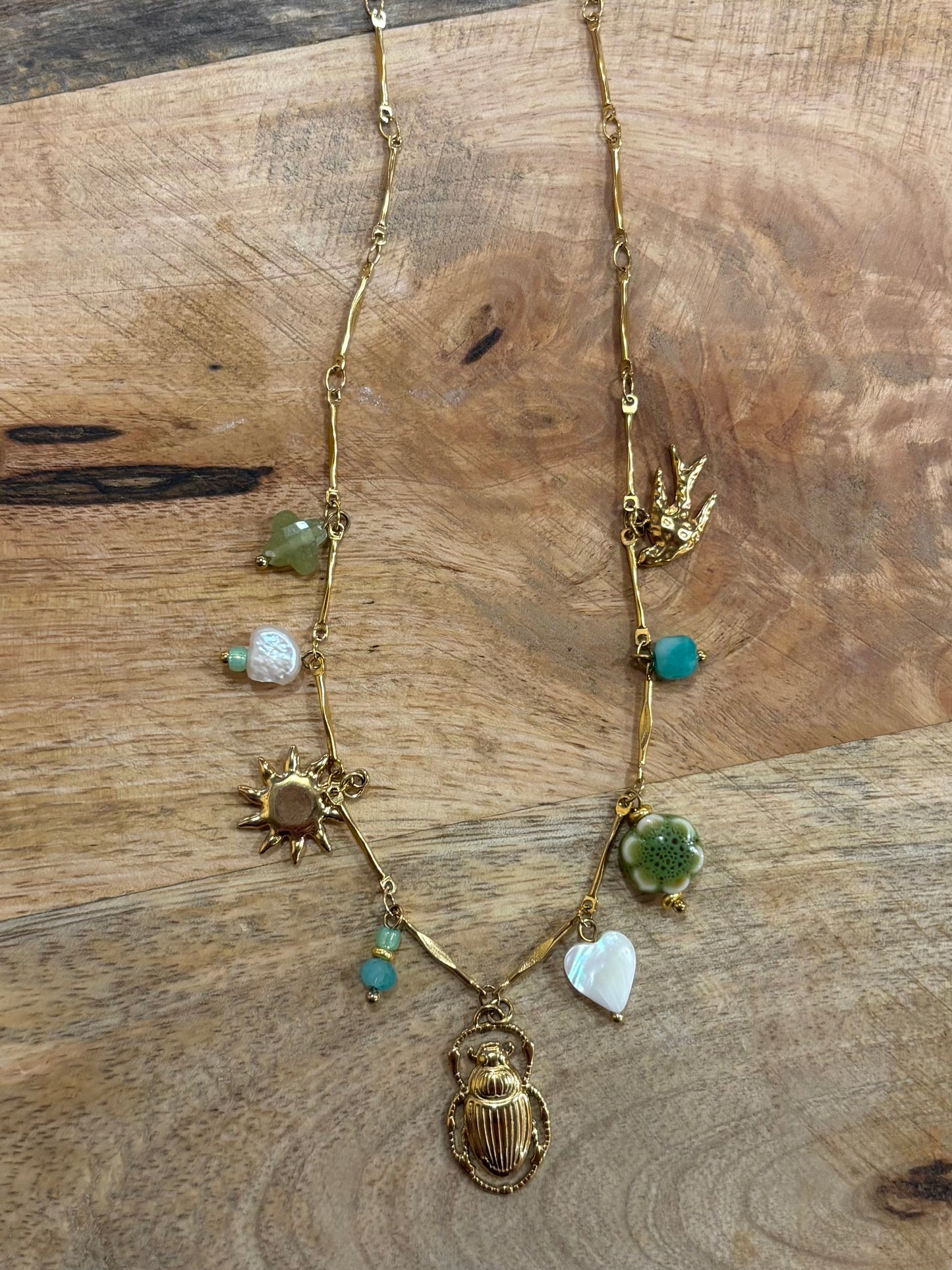 Collier scarabée
