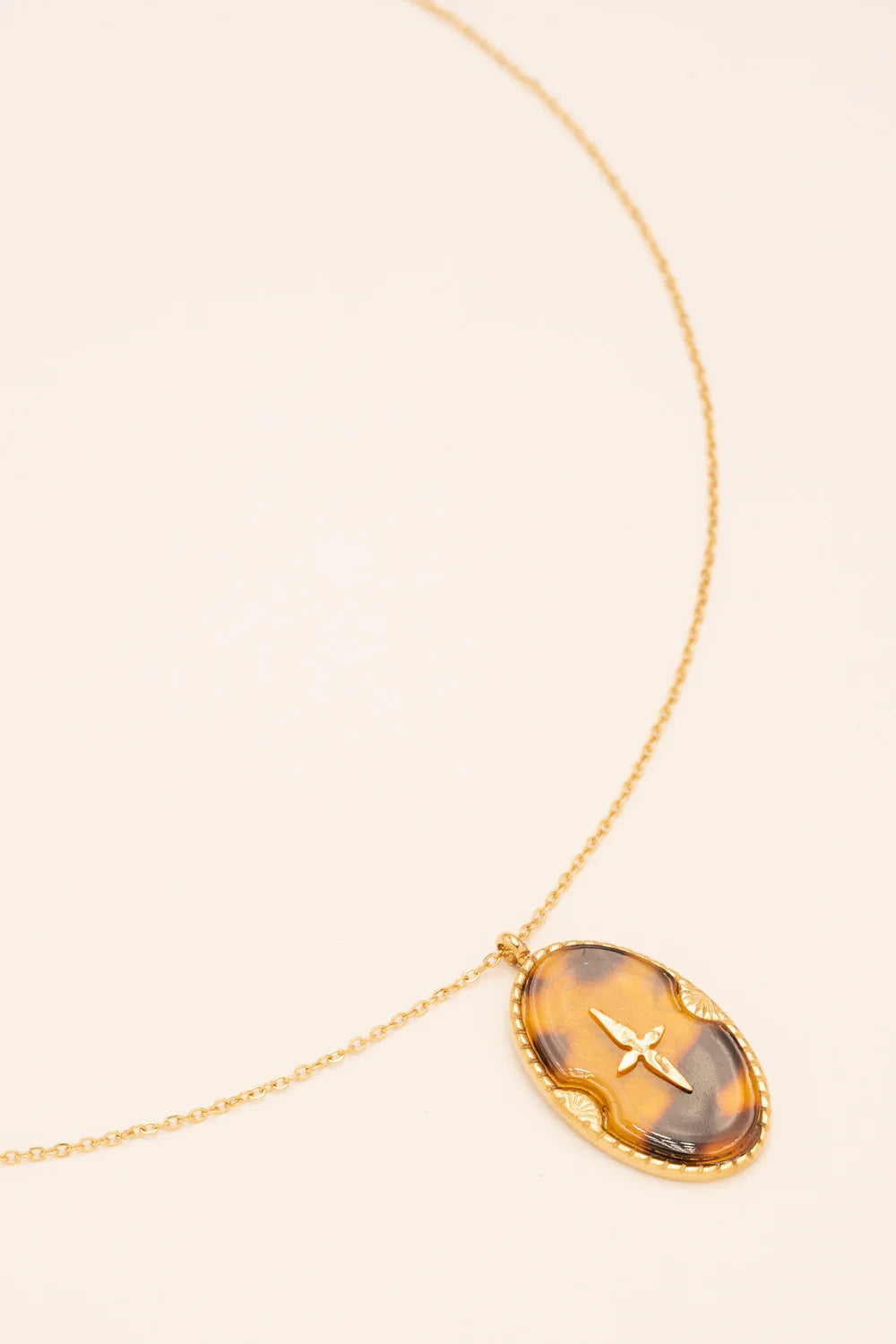 Collier écaille