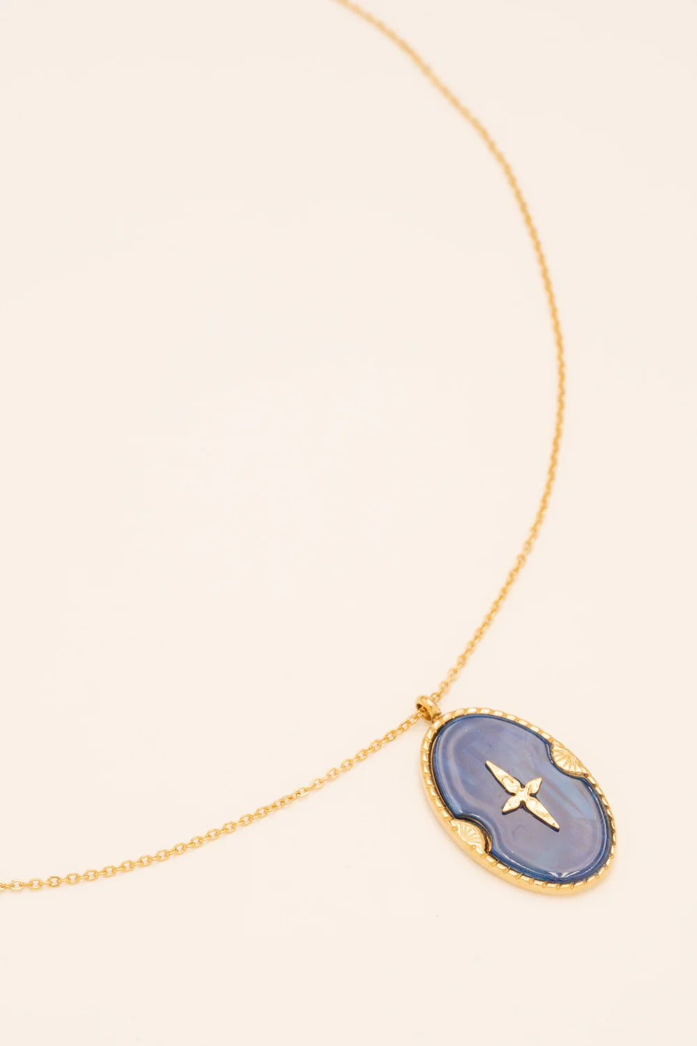 Collier écaille