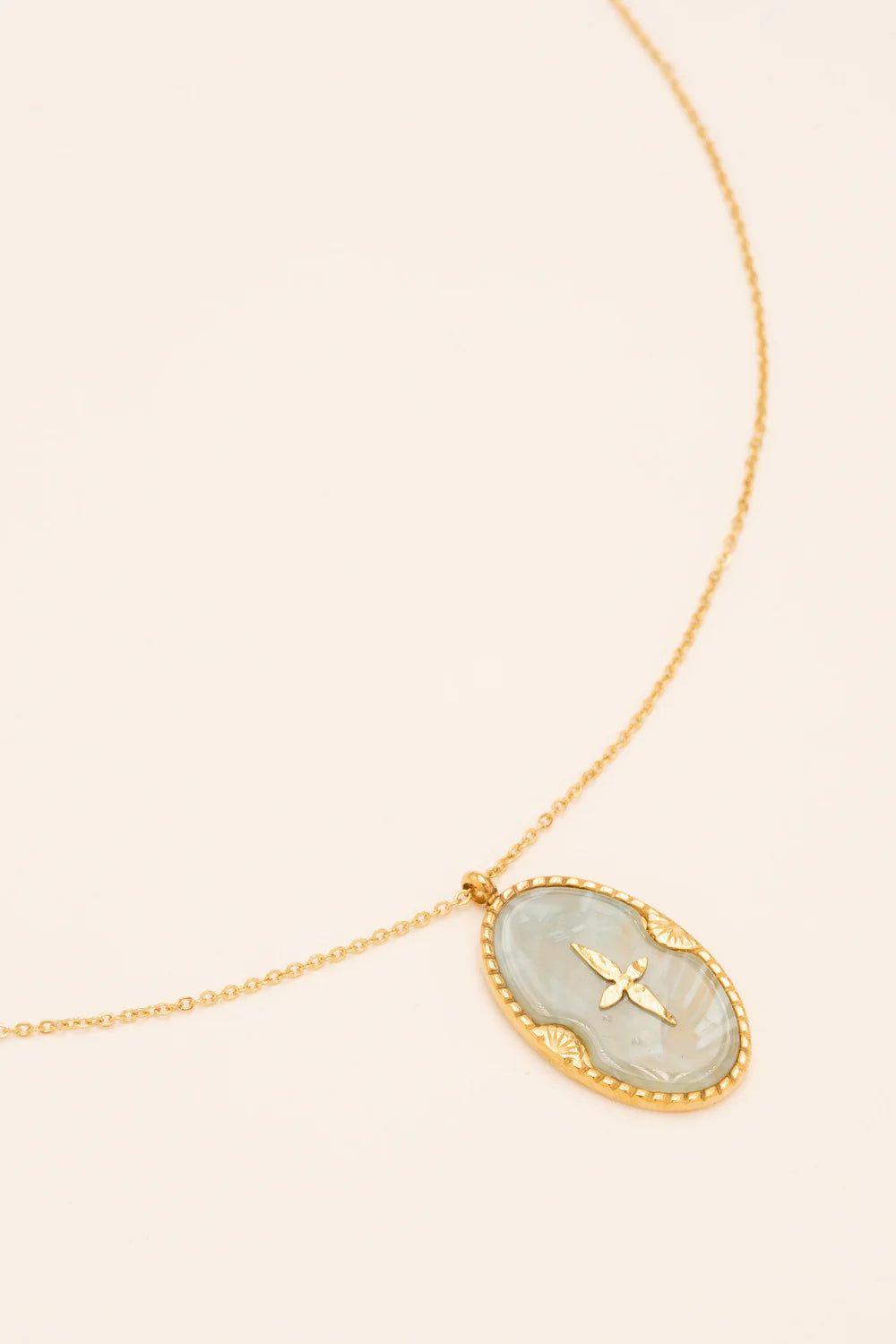 Collier écaille