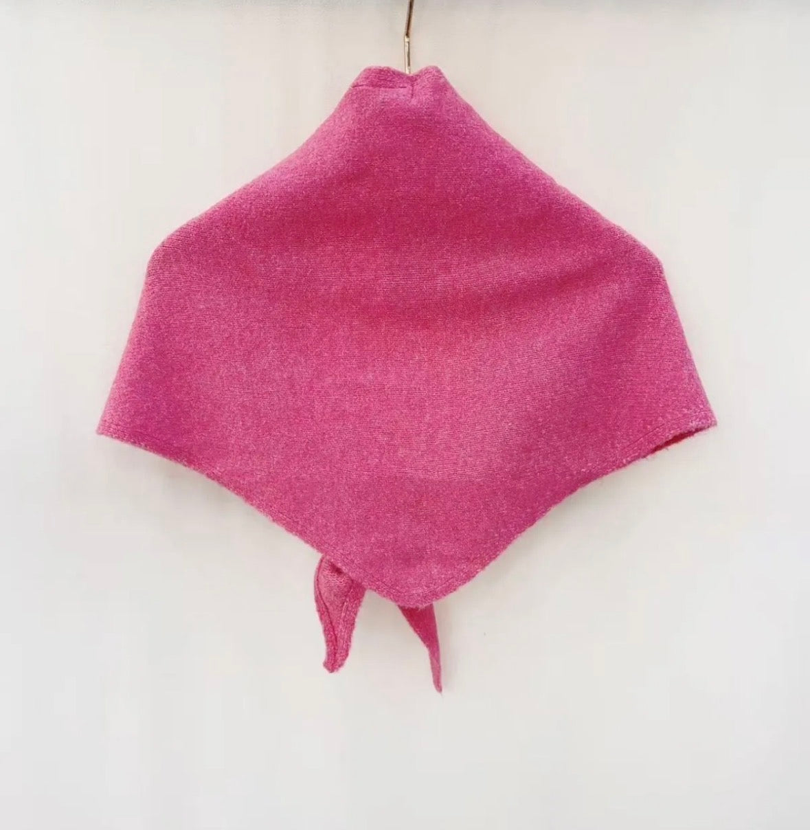 Écharpe triangle unie