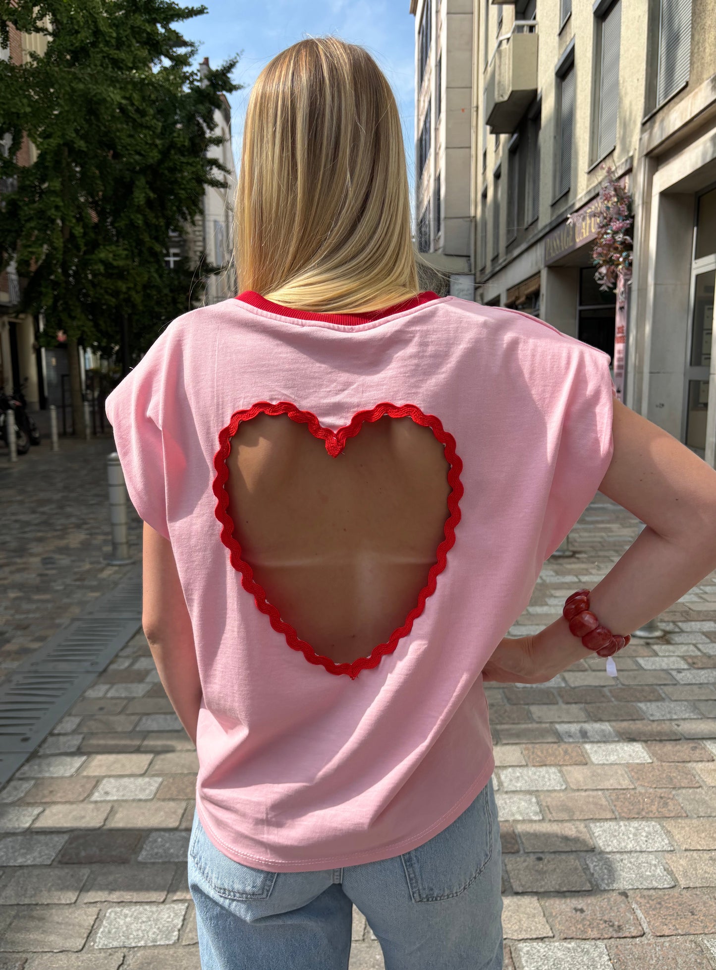 T shirt Constance