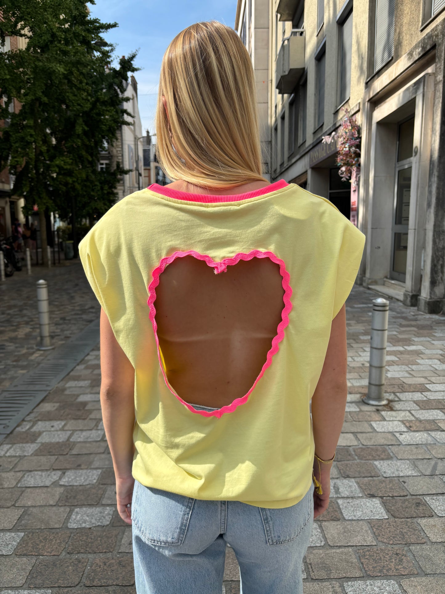 T shirt Constance