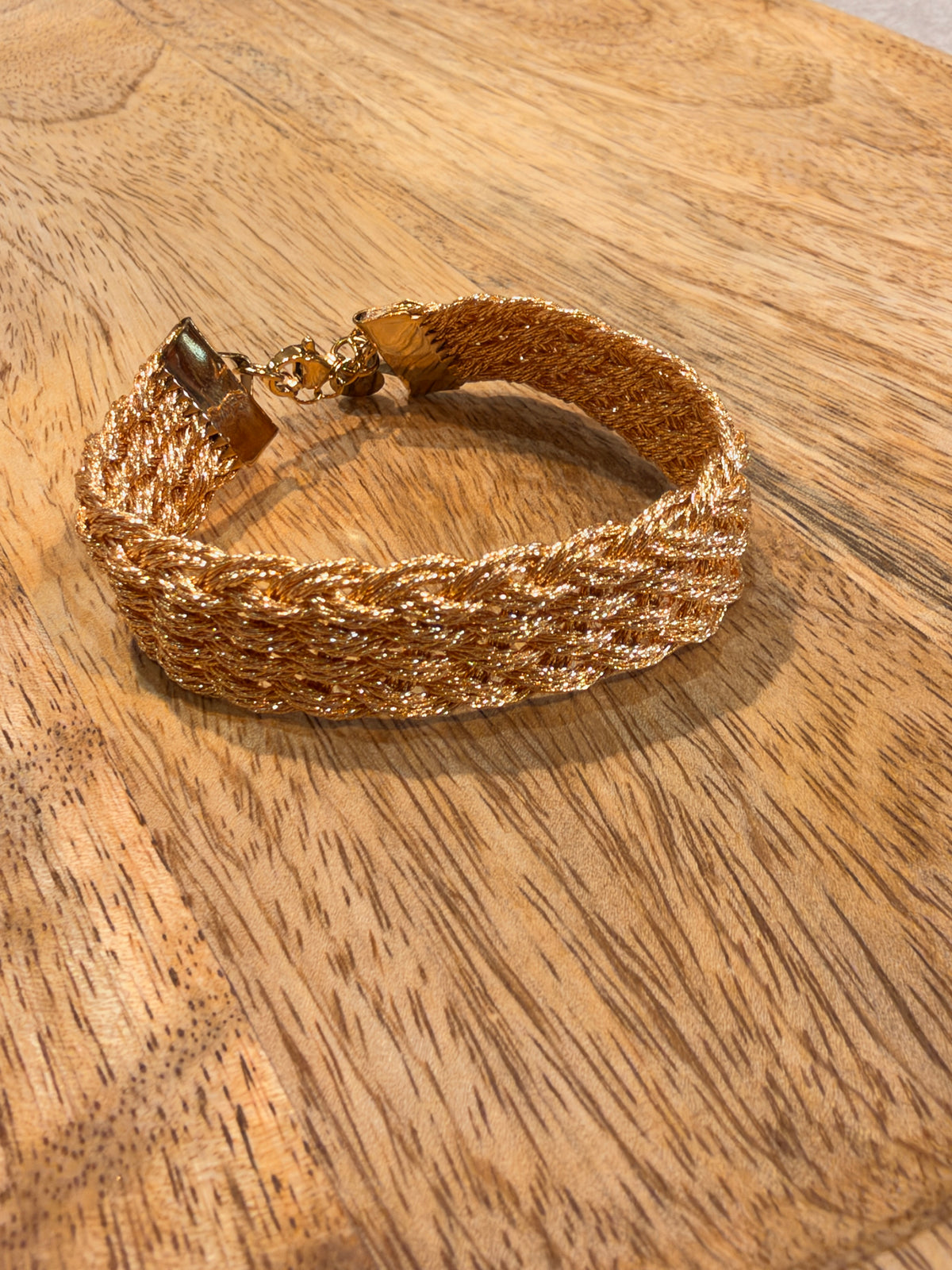 Bracelet tissé doré