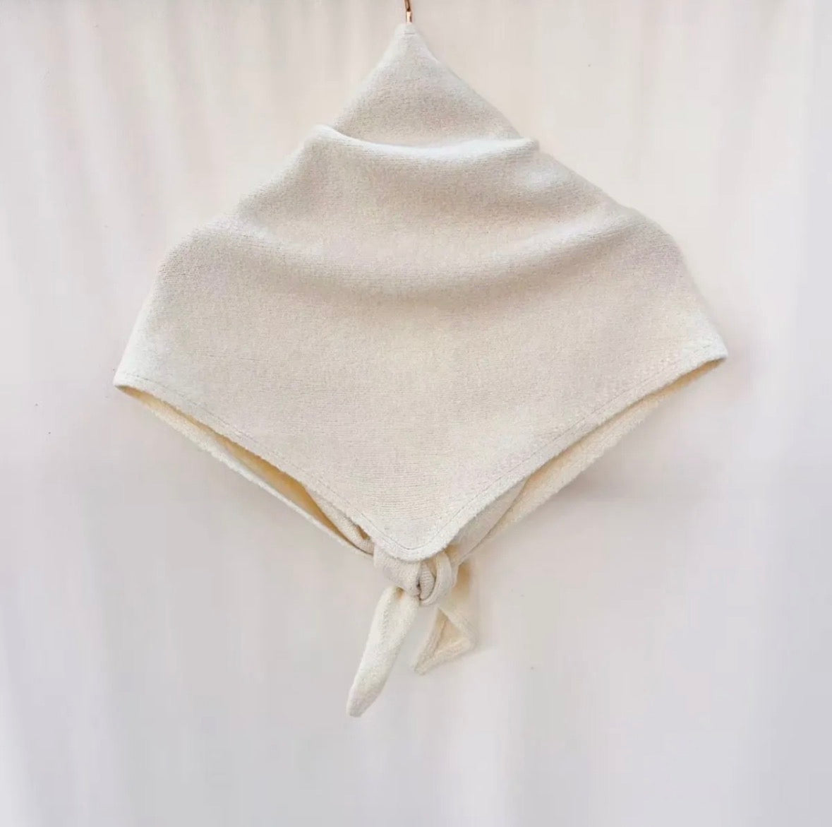 Écharpe triangle unie