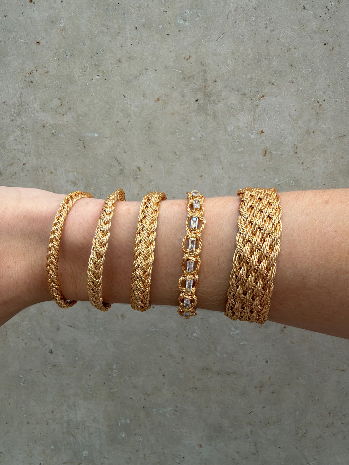 Bracelet tissé doré