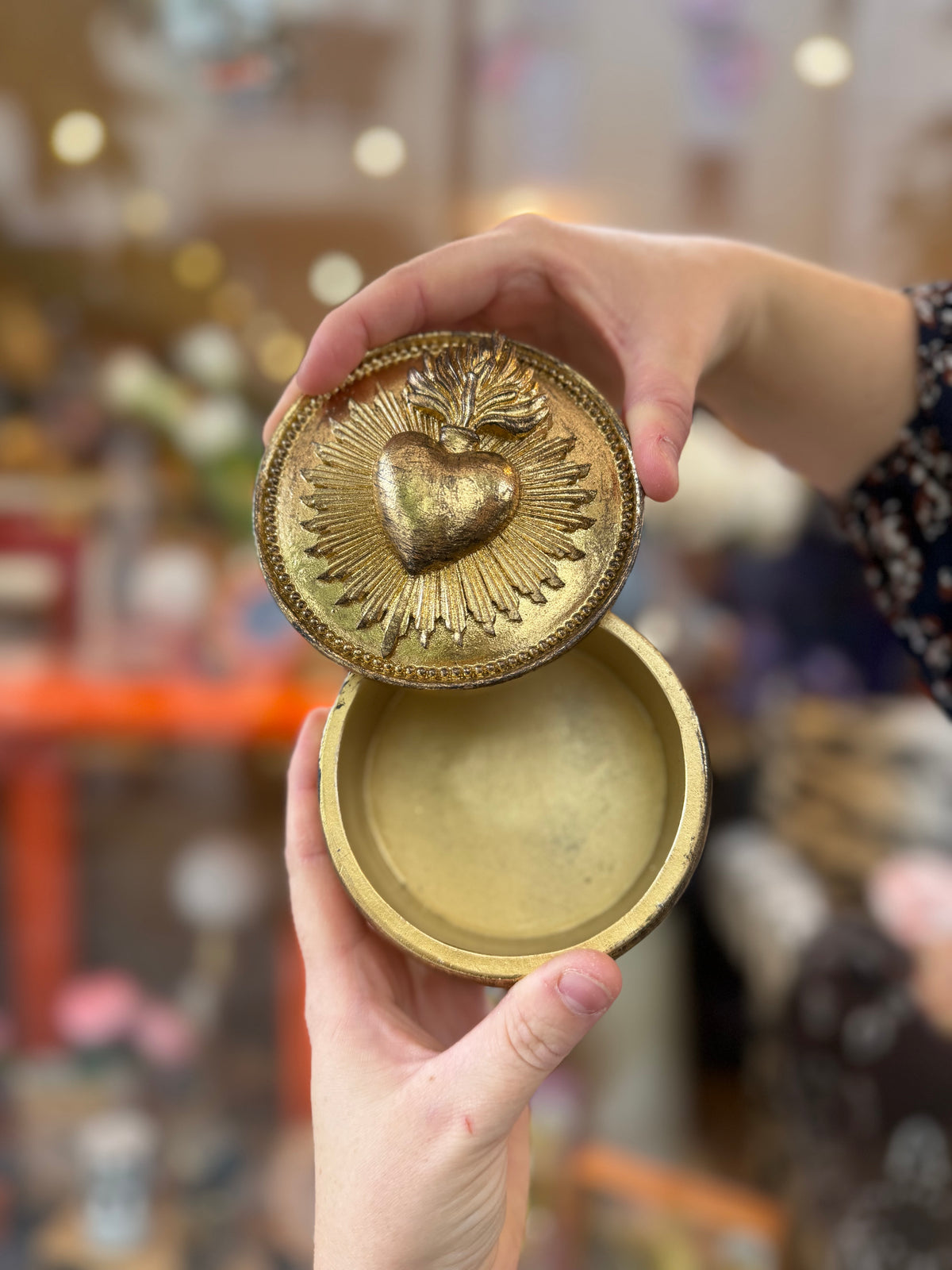 Boîte ex voto mira