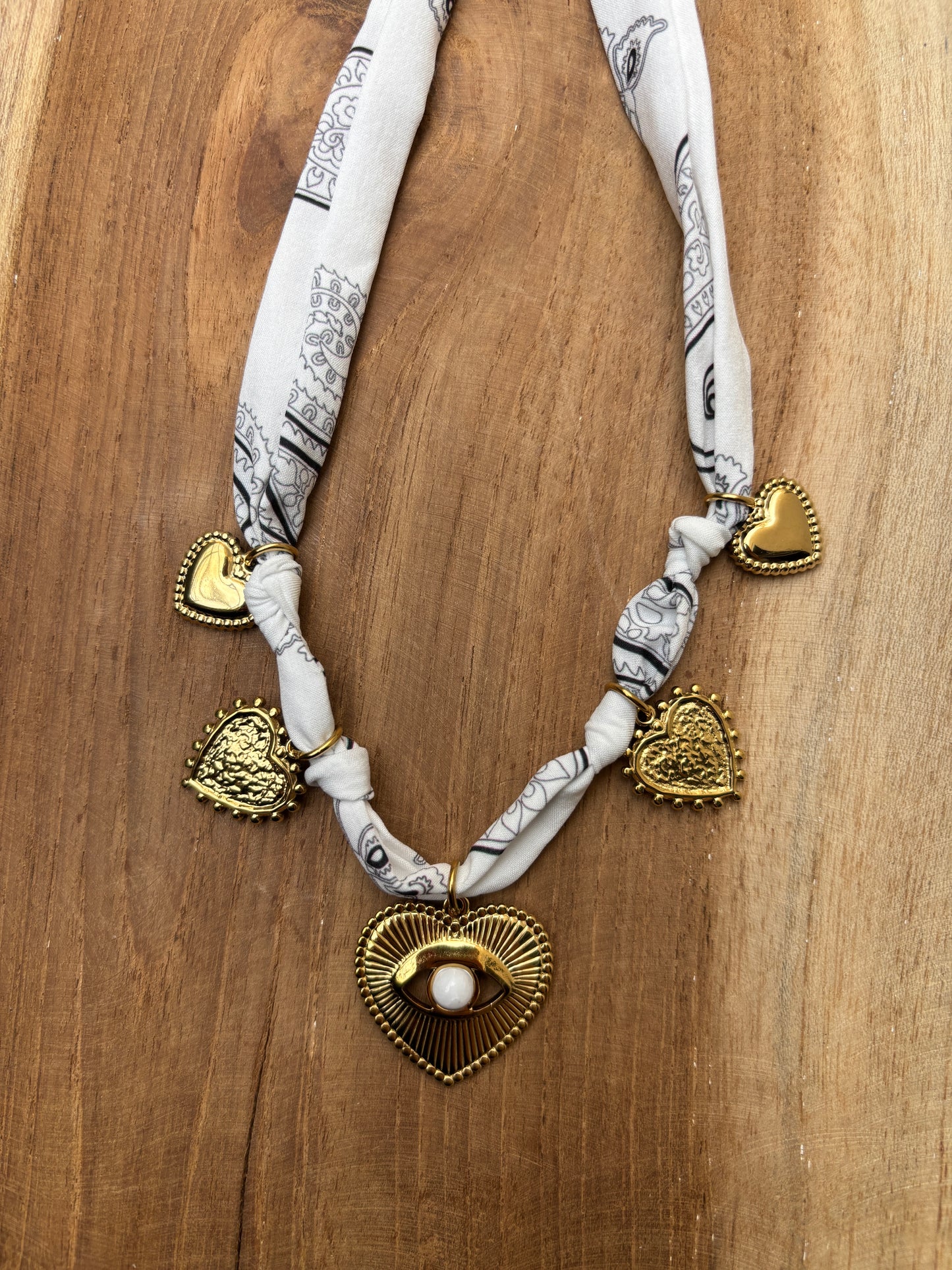 Collier bandana