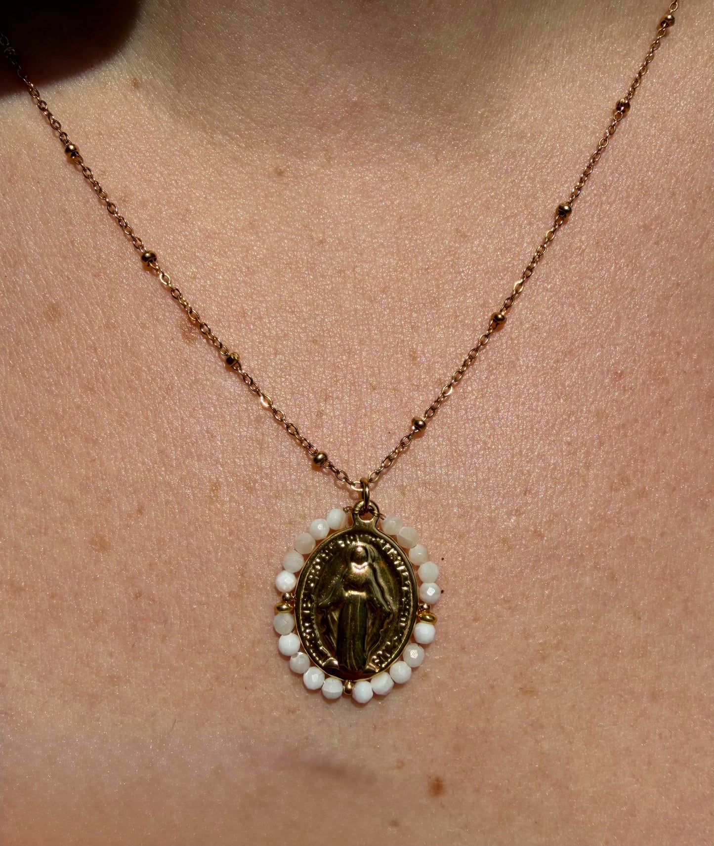 Collier Madone