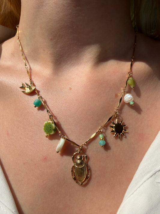 Collier scarabée