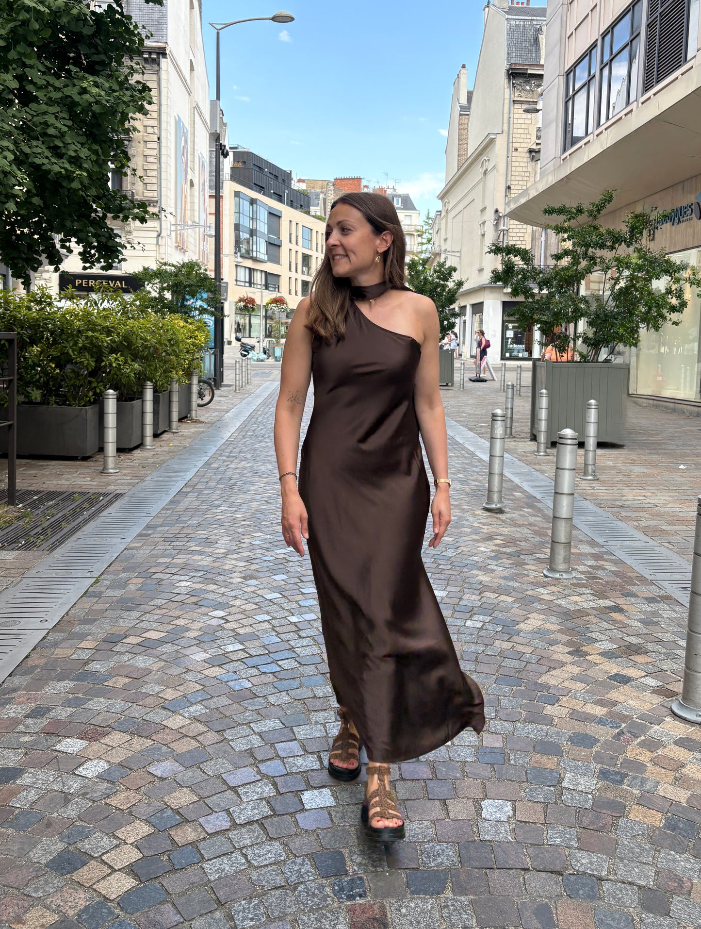 Robe Satine marron