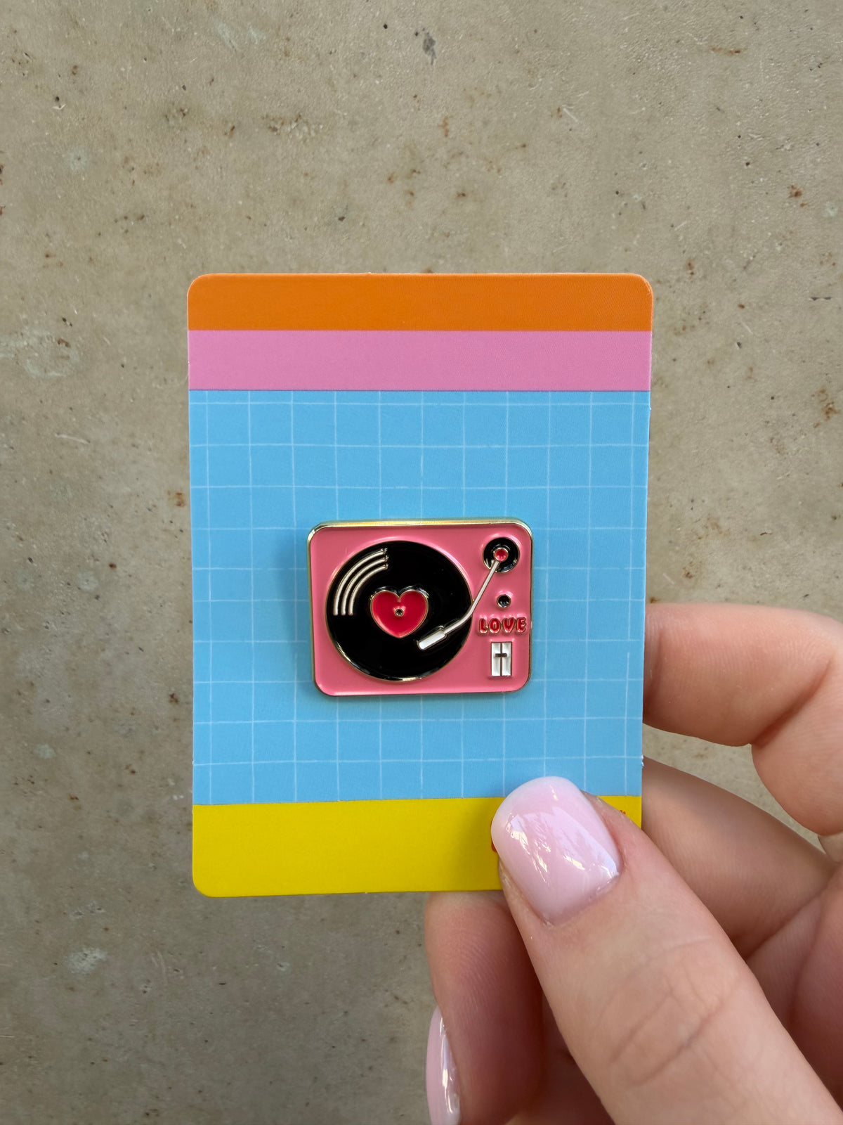 Pin’s Tourne disque