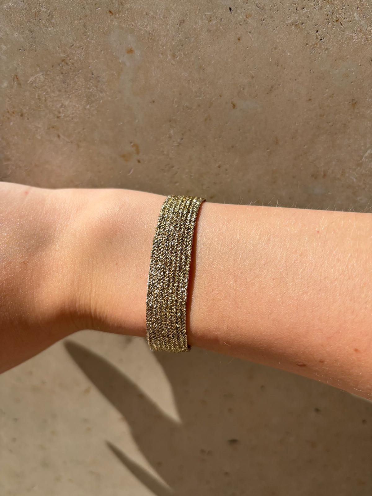 Bracelet tissé doré