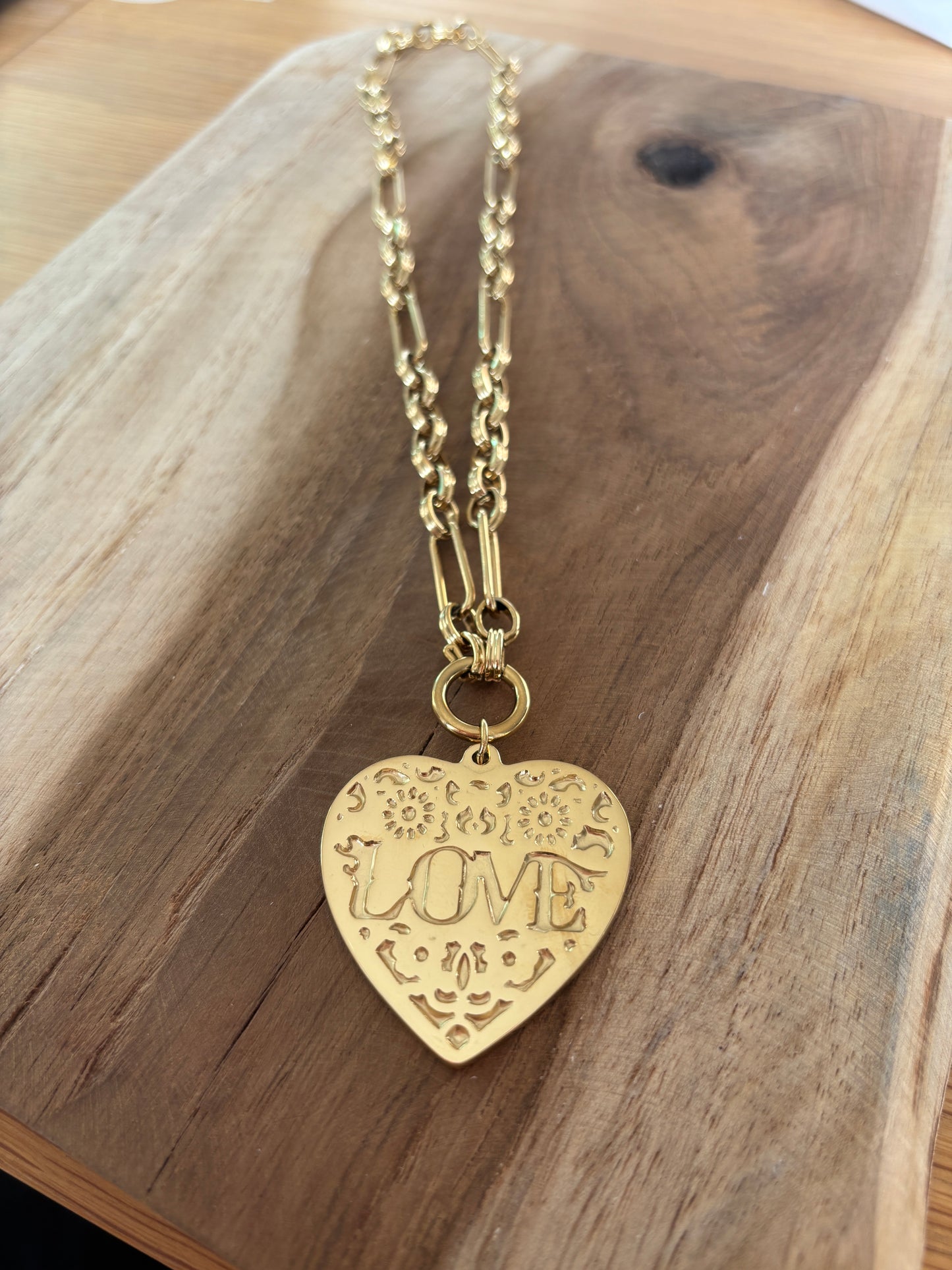 Collier Love