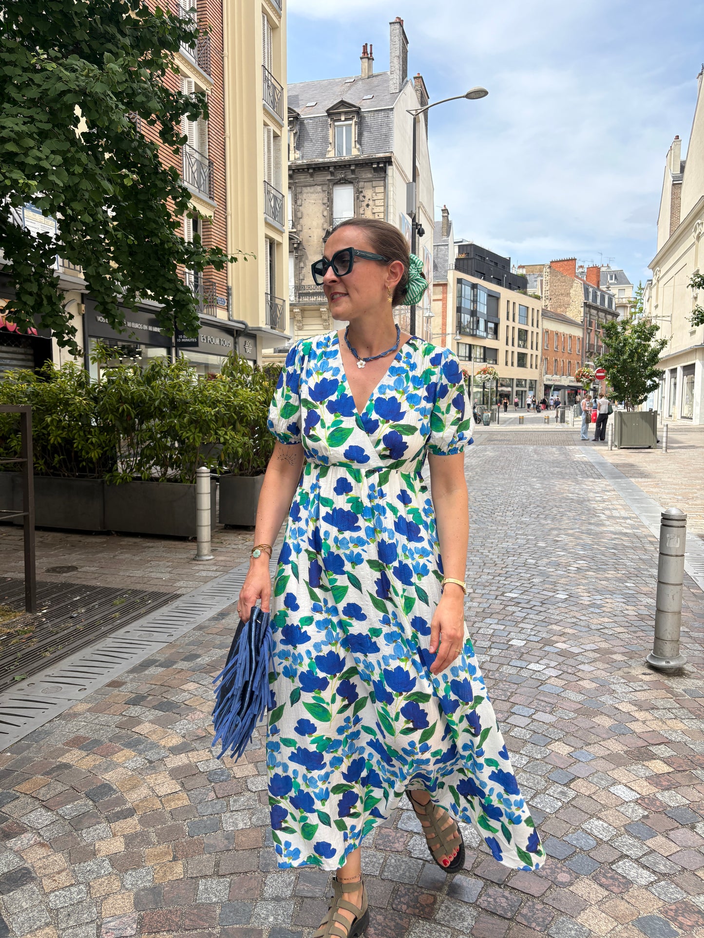 Robe fleurie bleuté