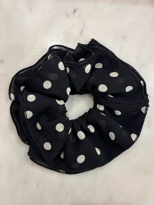 Chouchou à pois noir