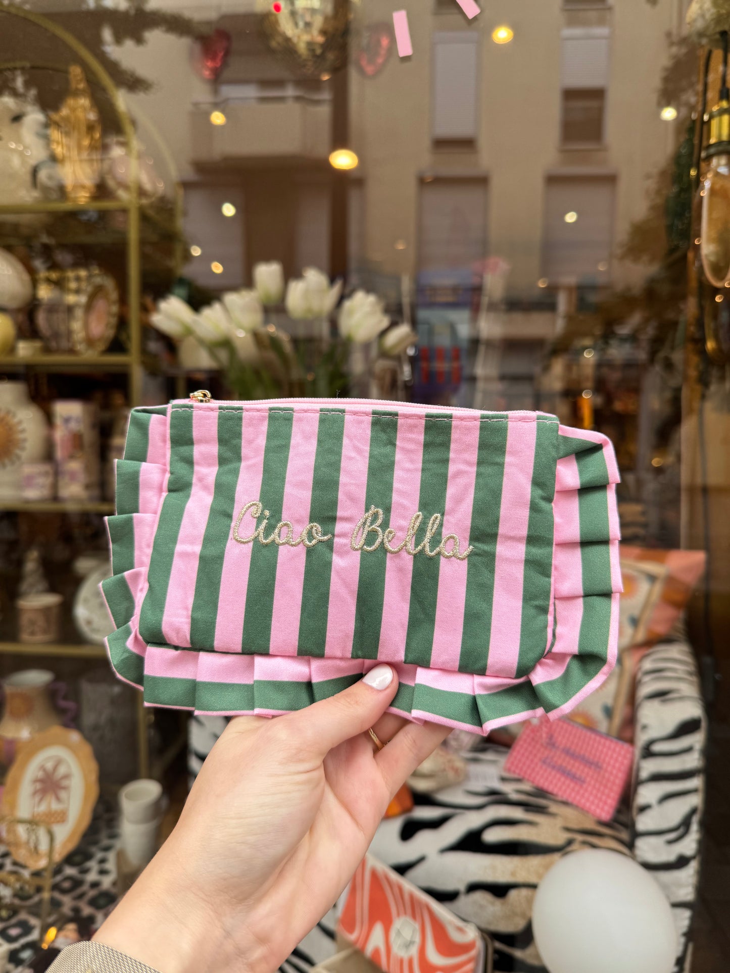 Pochette brodée