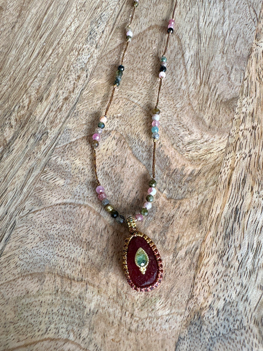 Collier n°3 Amulette